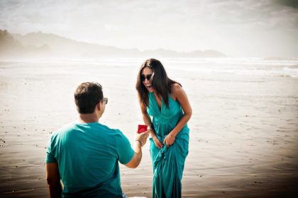 Man Proposes to Girlfriend in Costa Rica