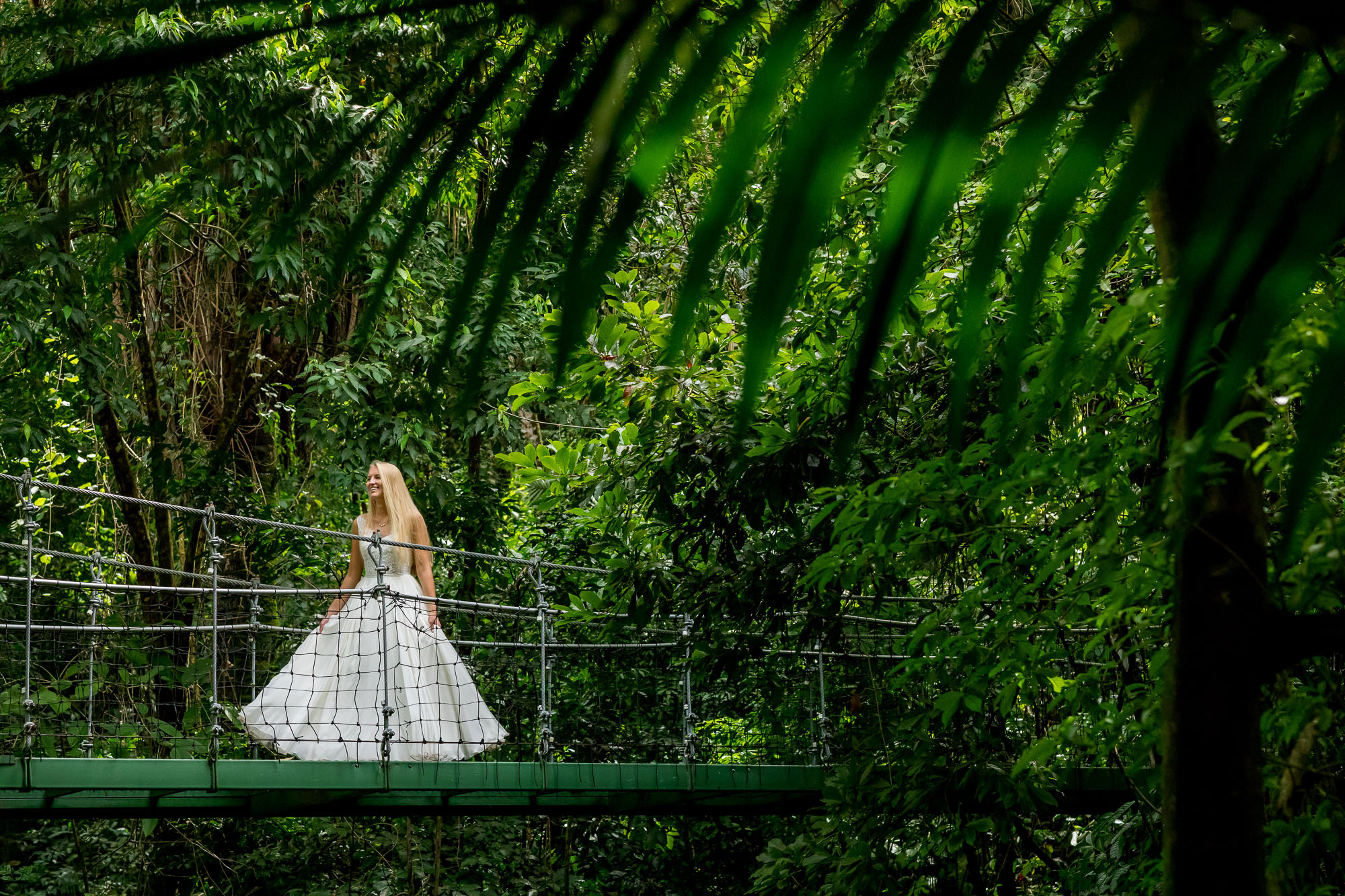 The bride on the suspension bridge at Costa Verde