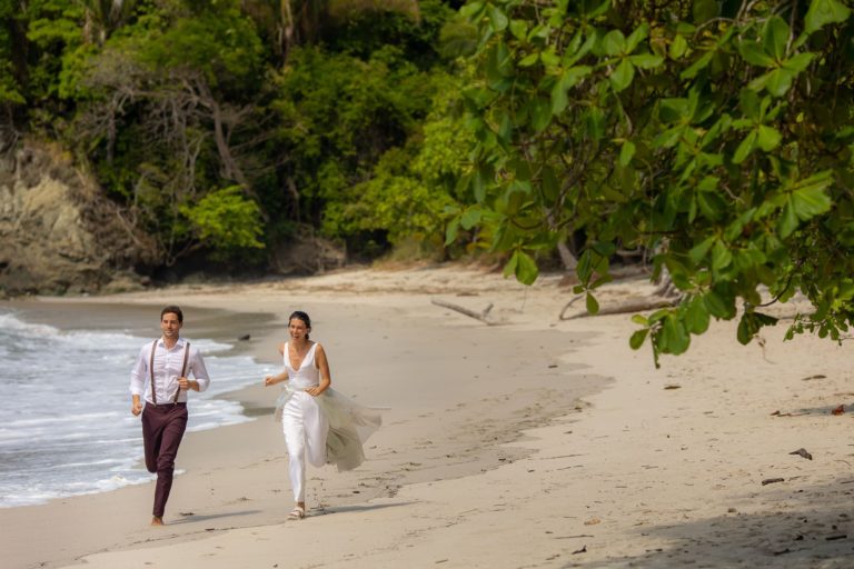 Not-Your-Average Beach Wedding: Wedding in Manuel Antonio National Park
