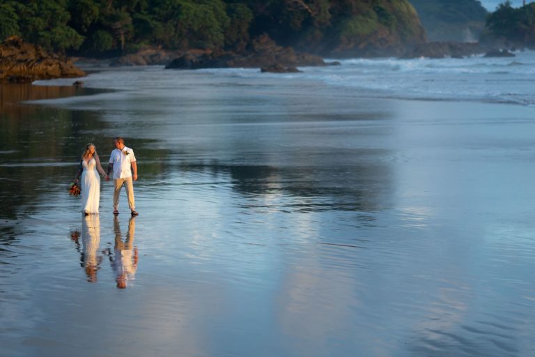 A Dominical, Costa Rica Beach Wedding to Remember