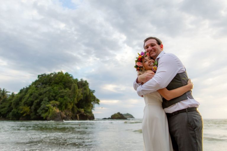 A Simple Wedding in Costa Rica Full of Meaning
