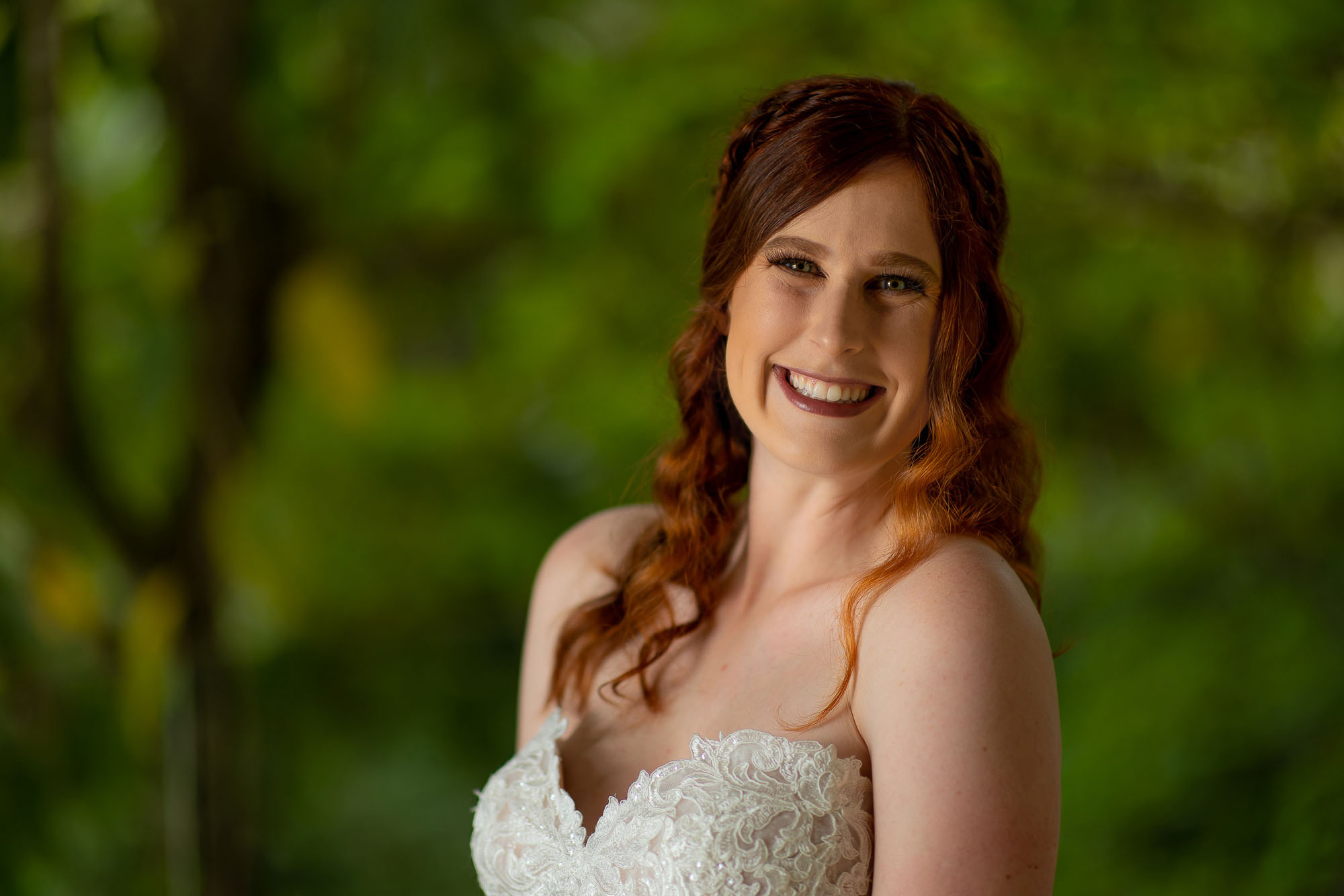Bride smiling brilliantly for her costa rica wedding