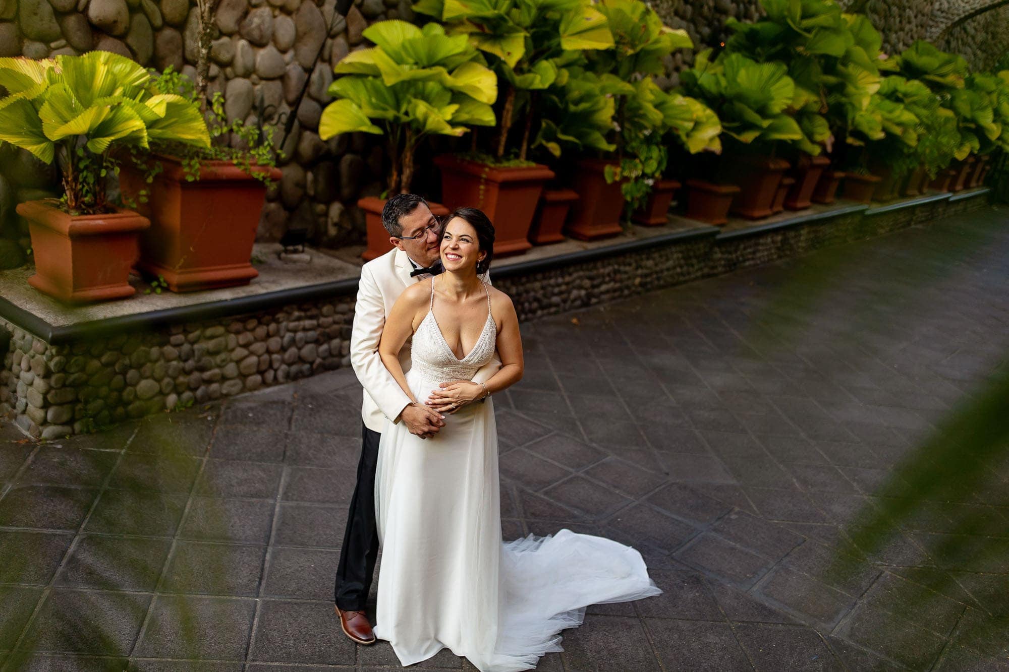 Bridal portraits for a classy wedding at Zephyr Palace