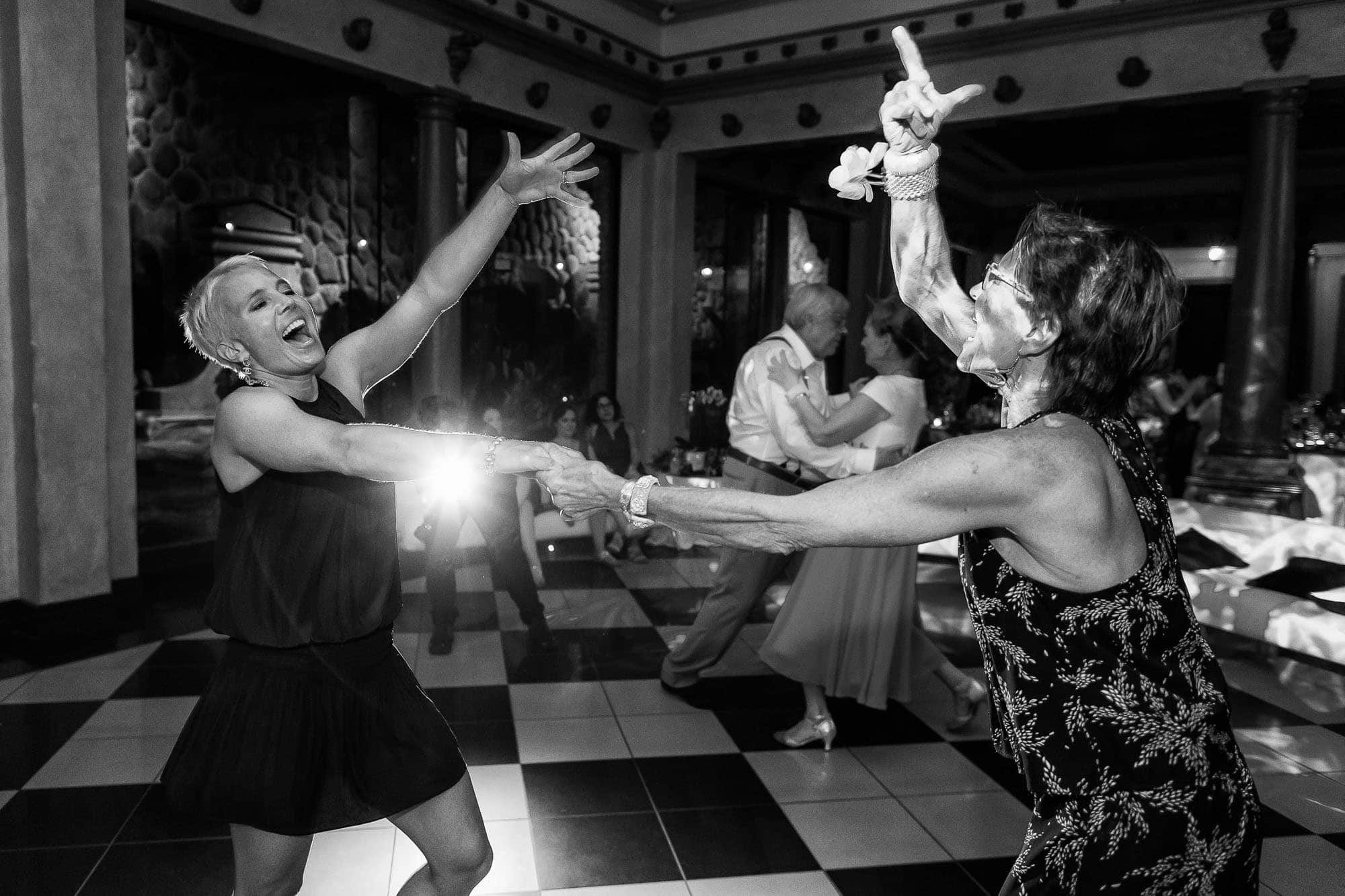guests tearing up the dance floor at luxury destination wedding in Costa Rica